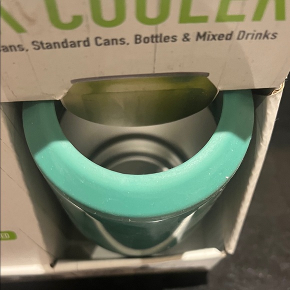 Reduce 2 Pack Drink Cooler - White and Green - Picture 11 of 11